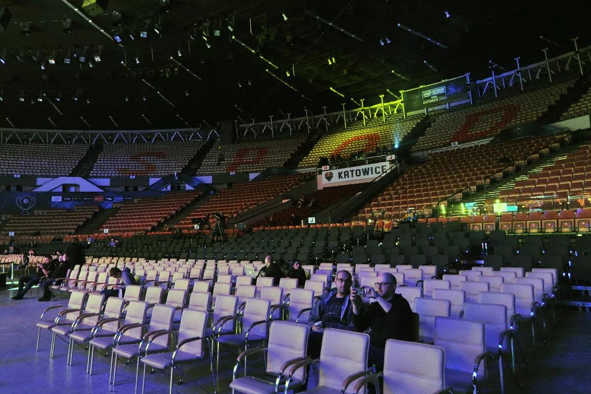 CS:GO tournaments without an audience due to the pandemic.