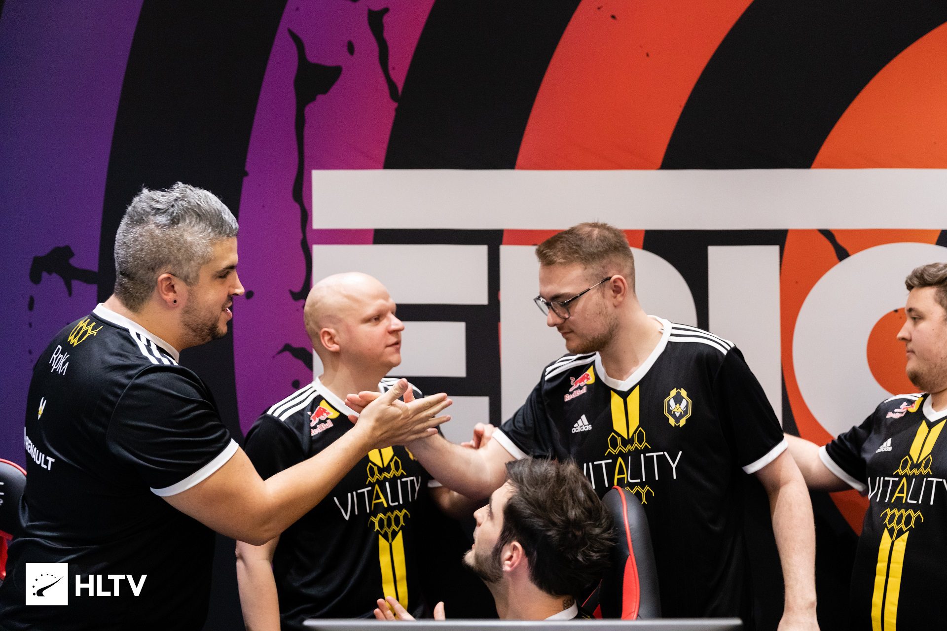 XTQZZZ with Vitality members