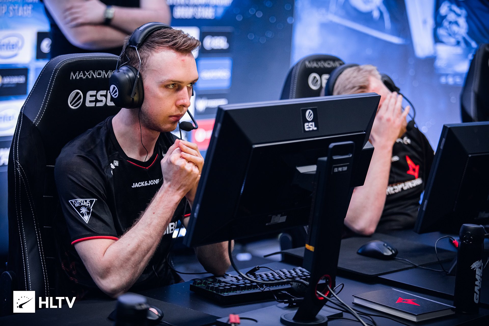Gla1ve and teammates are not performing at their best recently