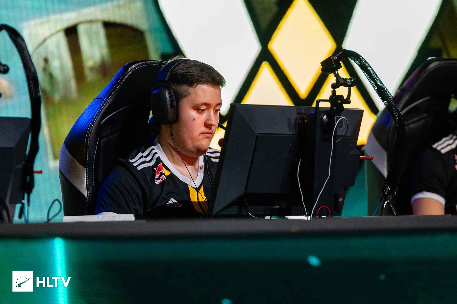 ZywOo competing in the Vitality jersey