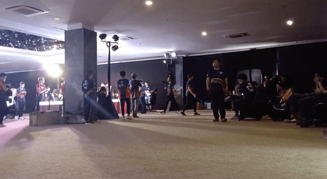 Many people ignored the ban, gathering to play games without masks
