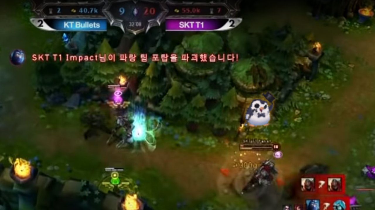 Faker uses the Penguin emote after taking down Ryu