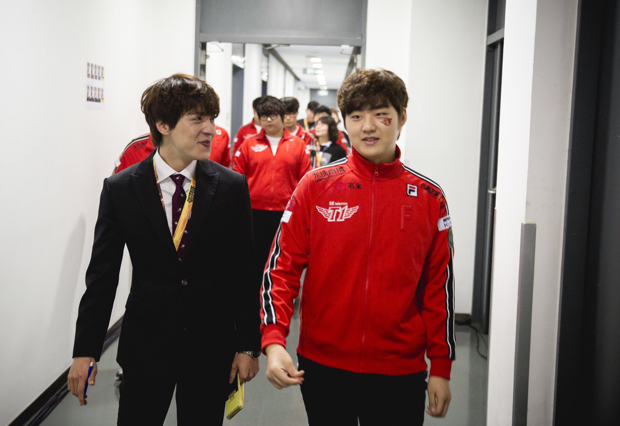 At 20 years old, Bang still looked quite chubby, but he had shown noticeable weight loss compared to 2015