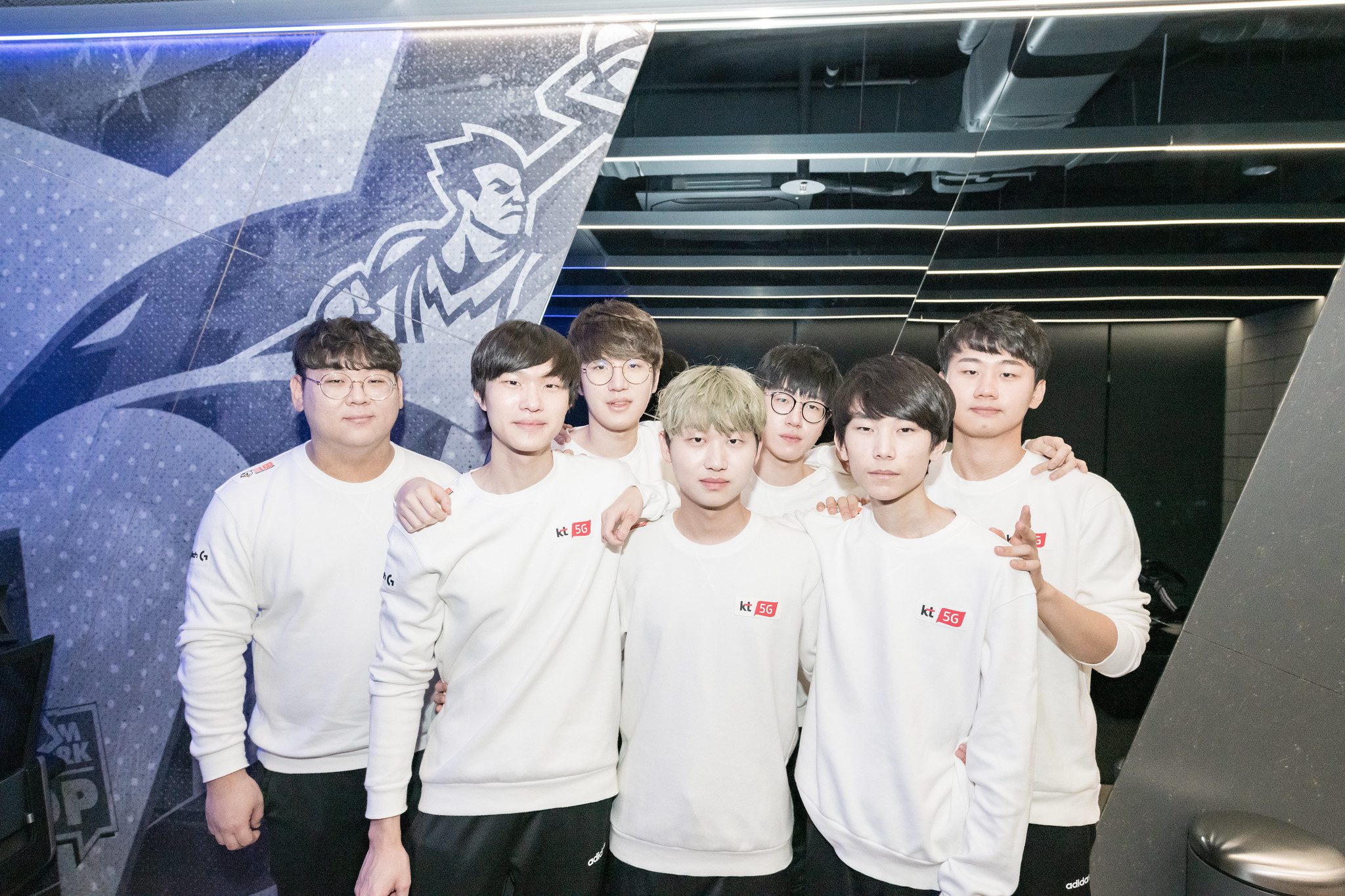 KT Rolster's performance is extremely inconsistent when playing on stage