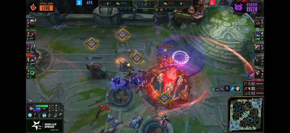 APK players 'teasing' DragonX after a legendary trip-up by activating the SKT (T1) logo
