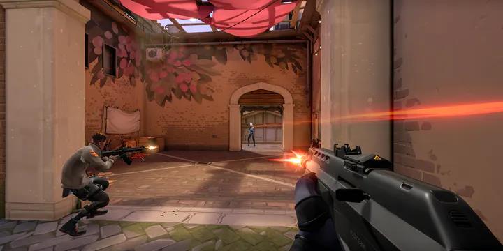 CS players will easily adapt to the shooting, movement, gameplay feel... in Valorant