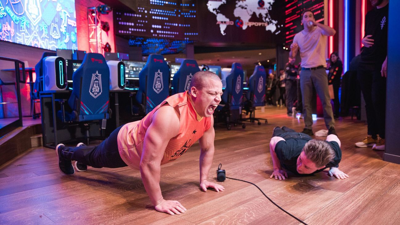 Tyler1 once competed in push-ups with Riot's casters at the Allstar 2019 event