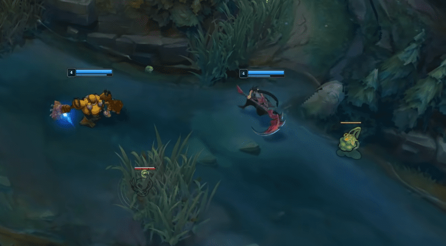 When roaming, always go with your teammates to avoid getting caught alone in the lane and ensure damage during the gank