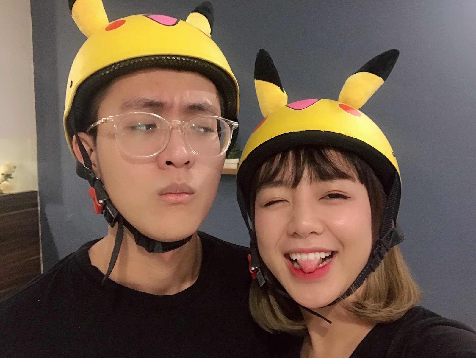 The golden couple of the Vietnamese League of Legends scene: Ha Tieu Phu and Hoang Thu Huong