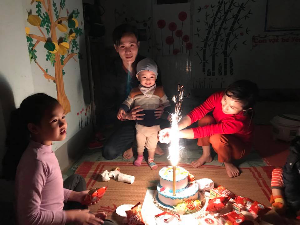 Hanh Ha Giang with the kids