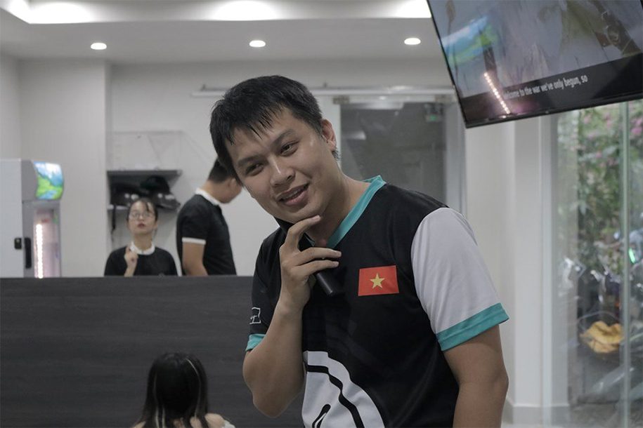 Despite attending the World Championship once, it seems that the players at Lowkey Esports were not satisfied with him