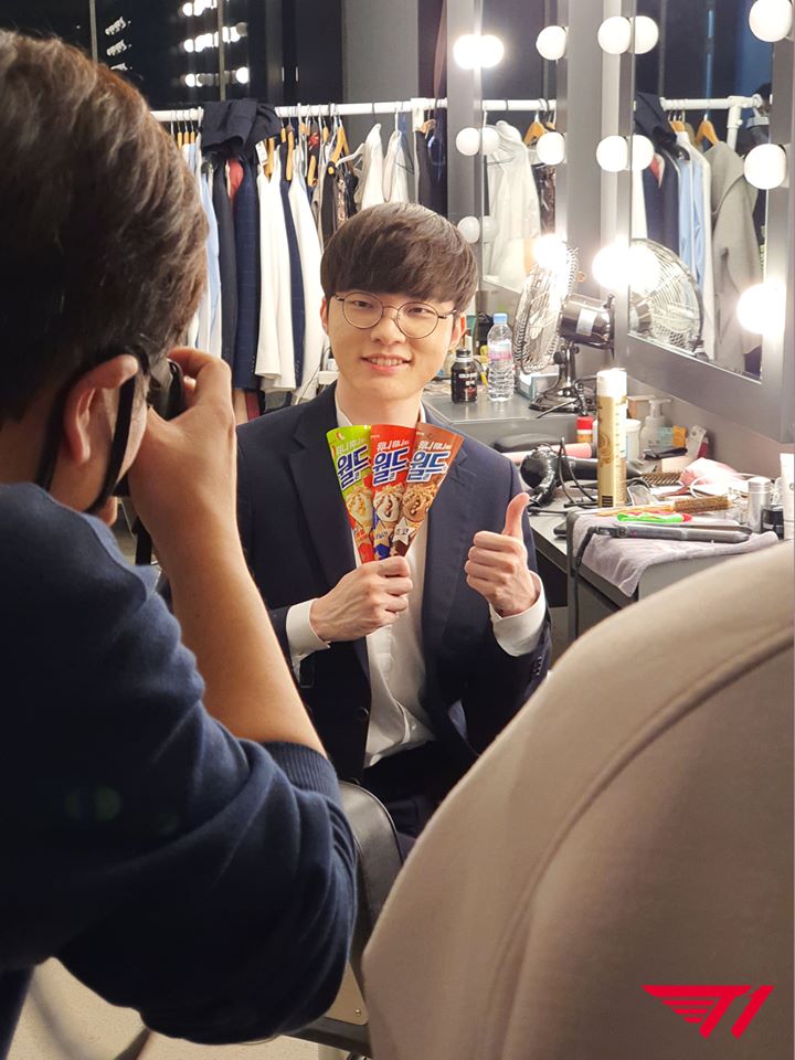 Last year, this product alone sold 80 billion Won and helped Lotte maintain its number one position in the cold ice cream market in Korea for the past 20 years