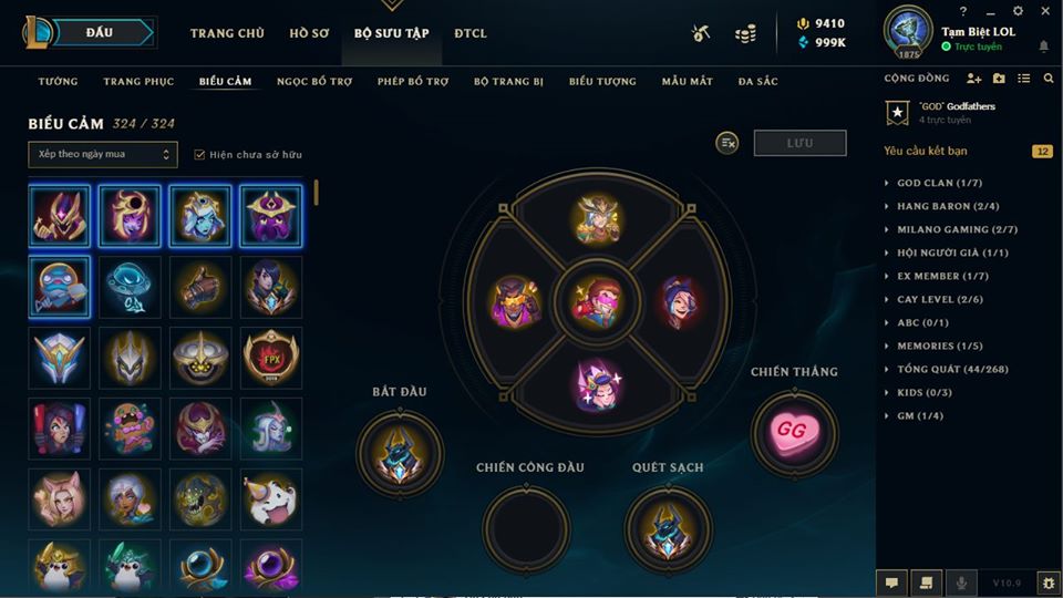 Additionally, this account also has a full collection of Ward Skins, Chromas, Champion Icons, and Emotes, as well as a full set of Pets and TFT Boards