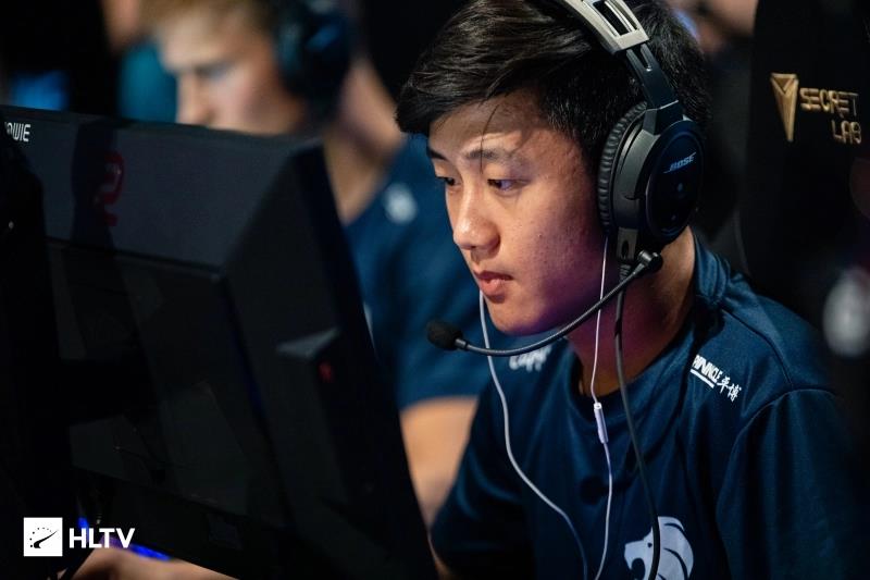 JUGi officially signs with Astralis