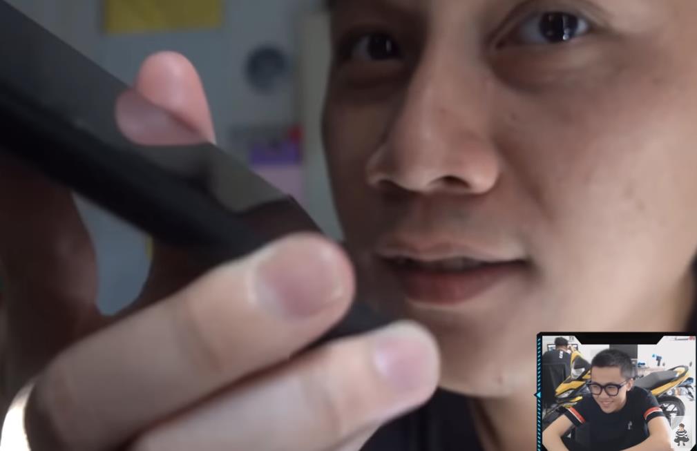 Kidz reacts to Teacher Ba's clip and claims he doesn't have that much money, helping out of goodwill