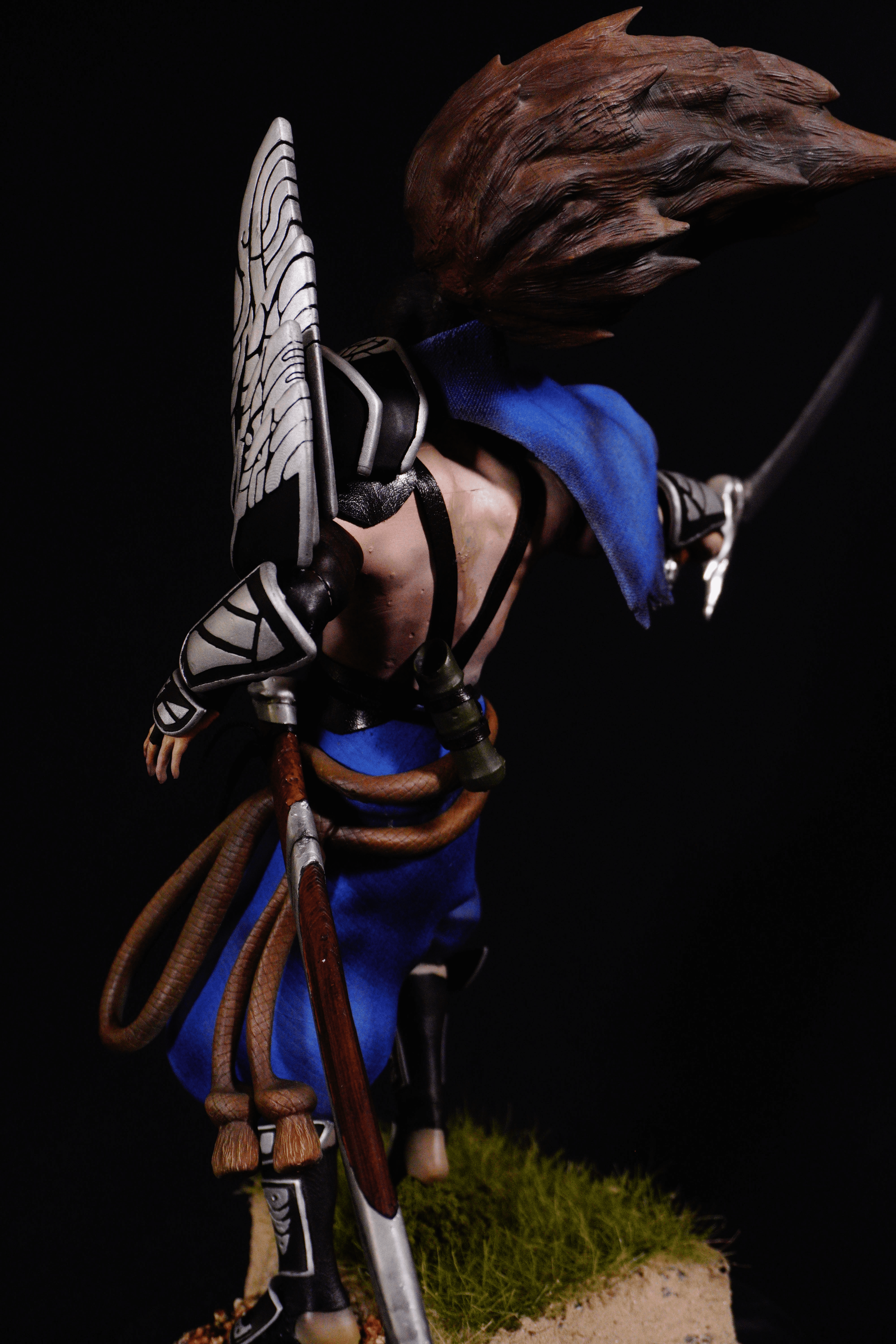 Angles of the completed Yasuo statue