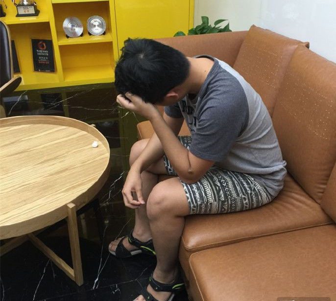 Not yet fluent in Chinese upon joining the LPL, SofM faced significant trouble due to his uncontrolled remarks