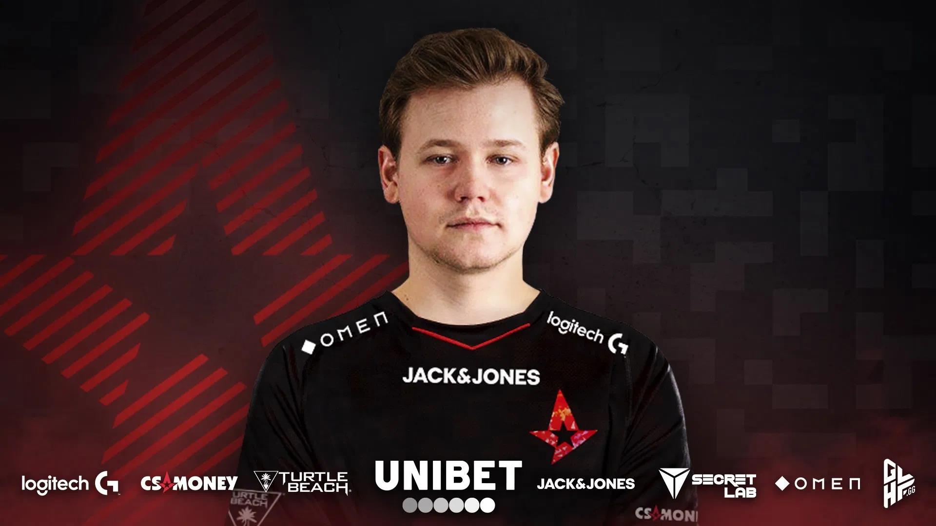 Snappi will play for Astralis in the upcoming period to replace Xyp9x