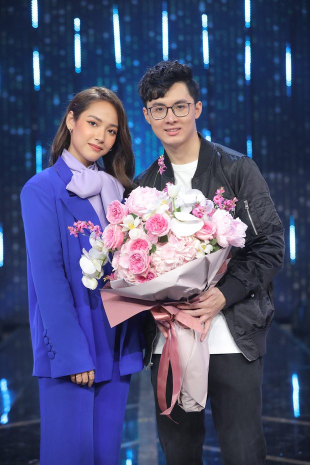 Cara Phuong shares that in her eyes, Noway is a very positive model when it comes to the 'gamer profession', a young, gentle but also extremely mature and gallant guy