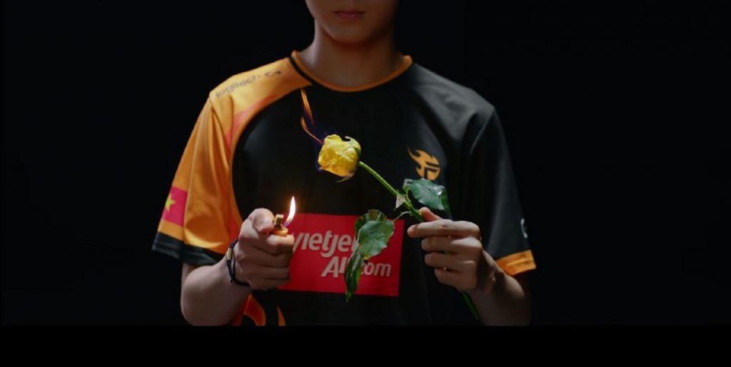 Palette 'burns' the golden rose to orange, directly referencing the transfer from GAM to Team Flash for this player