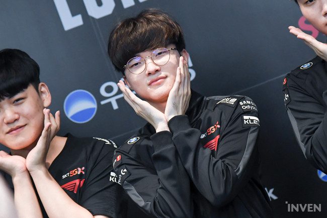 Faker and his teammates at T1 during the post-match interview