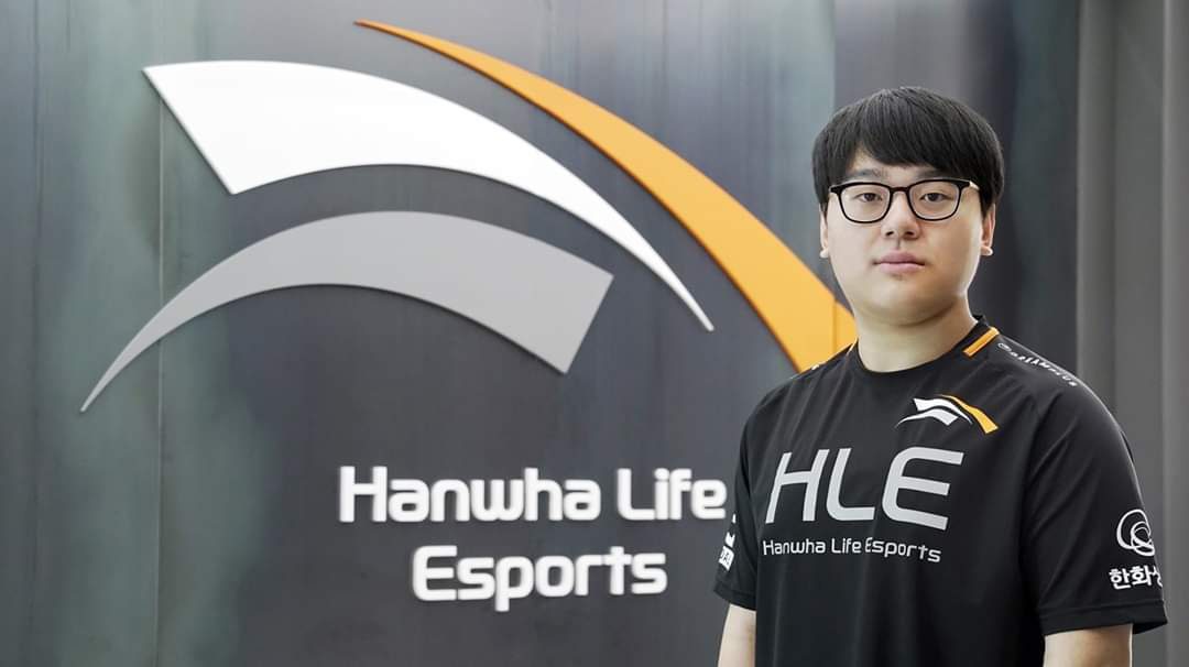 Hanwha Qube (HLE CuVee) is the player who destroyed the most wards in a single match with 61 while playing Senna.