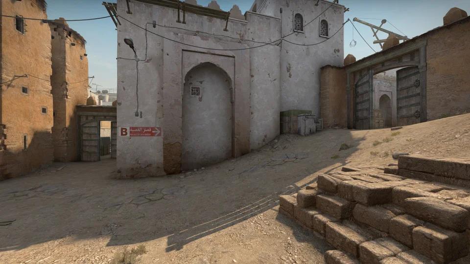 The entrance to bombsite B has been reversed, allowing CTs to defend this bombsite more easily