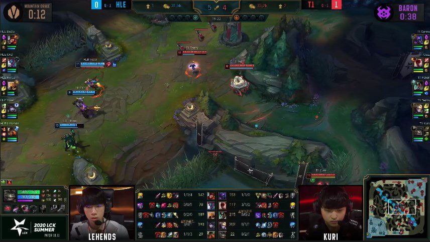 The pivotal moment leading to T1's loss in Game 2 against HLE was simply because the blue team could pressure the third dragon when Teddy had not completed the God Sword Muramana