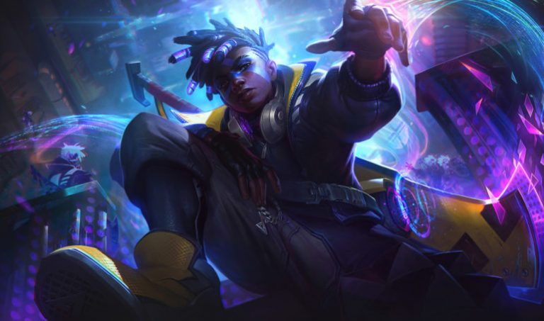 Ekko has many combos and tricks to maximize damage or surprise control over enemies
