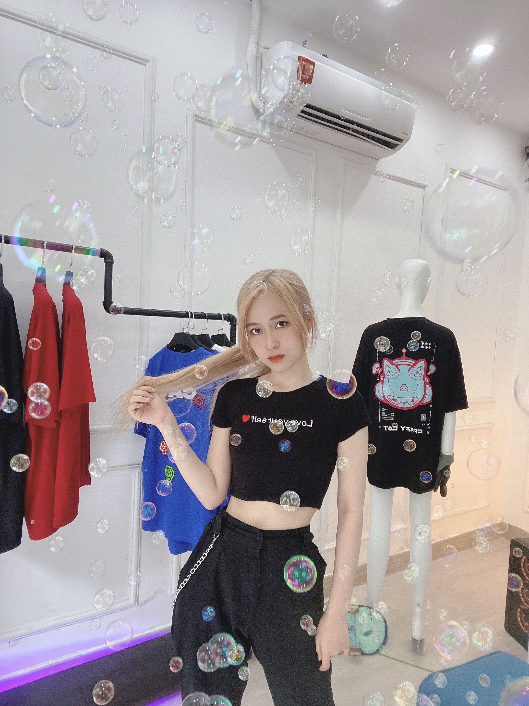 And also the owner of a fashion store