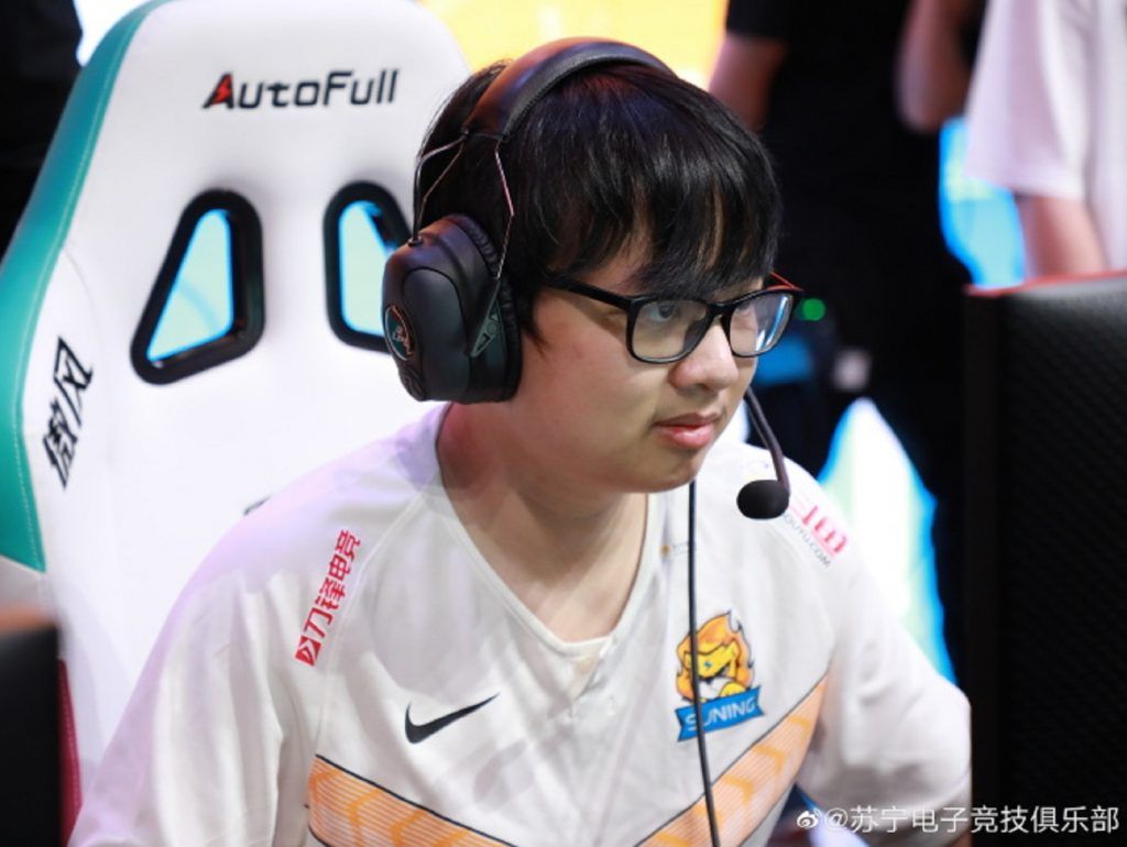 According to new.qq, even though he is busy climbing to the top 10 in Korean rank, SofM still managed to meet the requirements to avoid being fined
