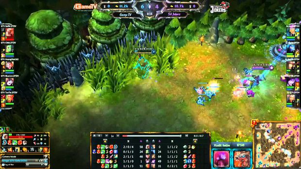 Rengar in SofM's hands with two consecutive jumps that made Vietnamese fans go crazy.