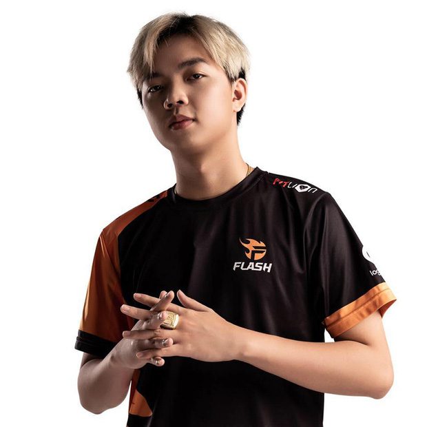 Đức Chiến is a member of Team Flash