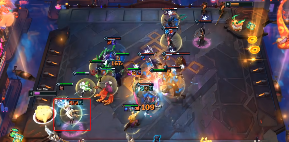 With this standing position, Kayle is very easily targeted by Aurelion Sol