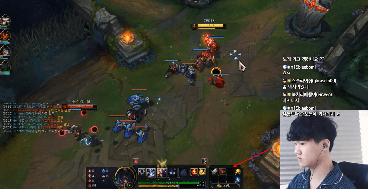 Pro player Zed99 starts with Long Sword + 3 Health Potions against Syndra, a champion with superior range