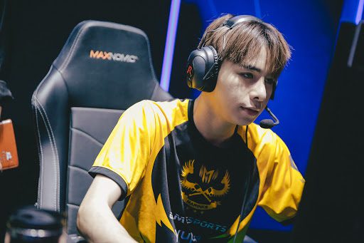 Three VCS championships; the first player in VCS history to participate in three consecutive international tournaments (World Championship 2018, MSI 2019, and World Championship 2019) and was awarded the title of best top laner in Vietnam are his achievements.