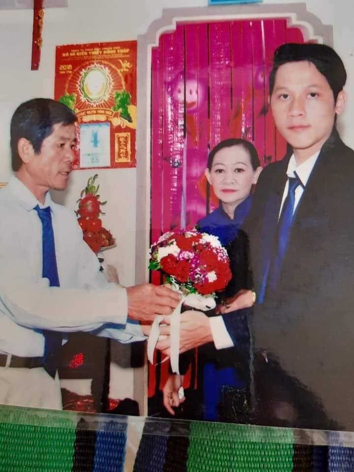 Serious demeanor when taking photos with elders