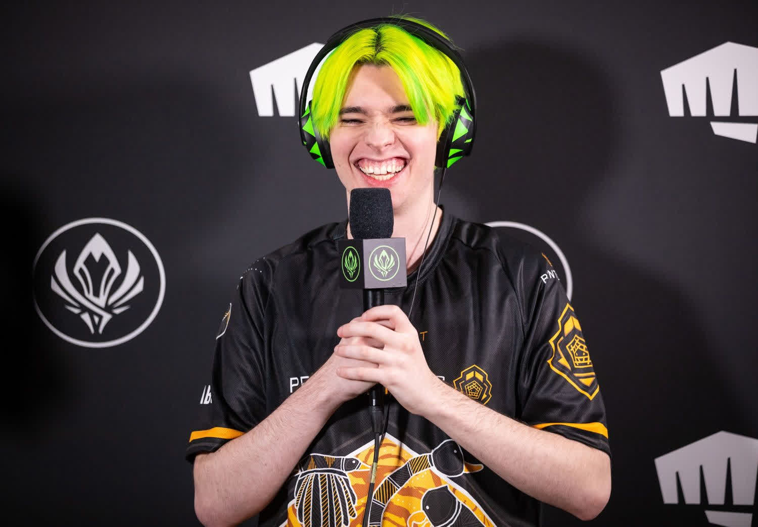 The information that RNG accepts all scrim requests was revealed by Pabu - a player from PGG who finished top 5-6 at MSI 2021