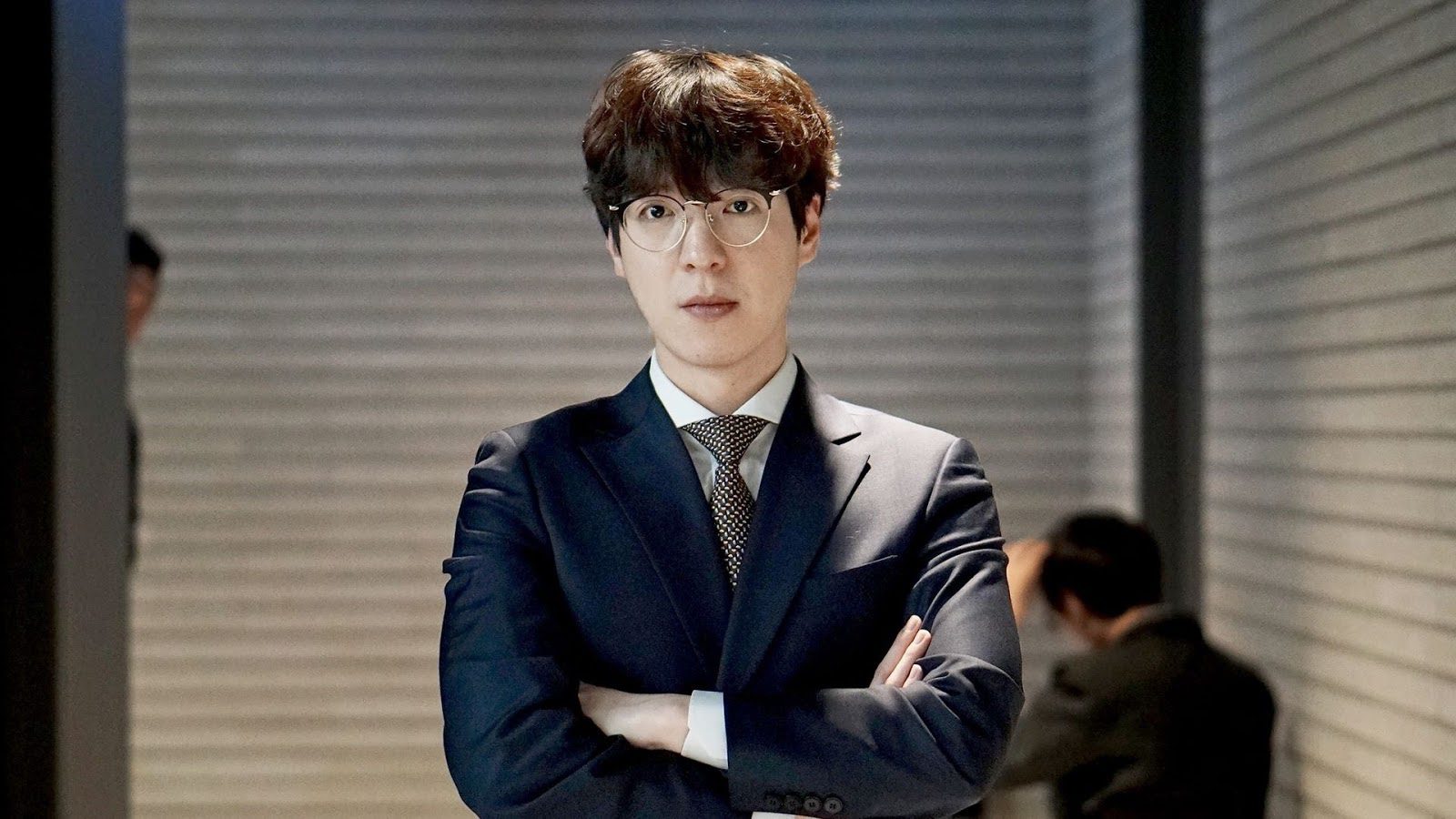 Coach kkOma states that DK will swap lanes whenever possible to achieve victory