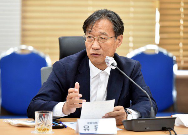 South Korean Lawmaker Yoo Dong-soo