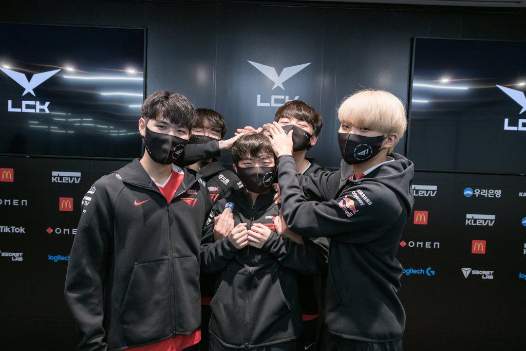 Keria is one of those who made mistakes in Game 1, but 'carried the whole kingdom' in the next 2 games