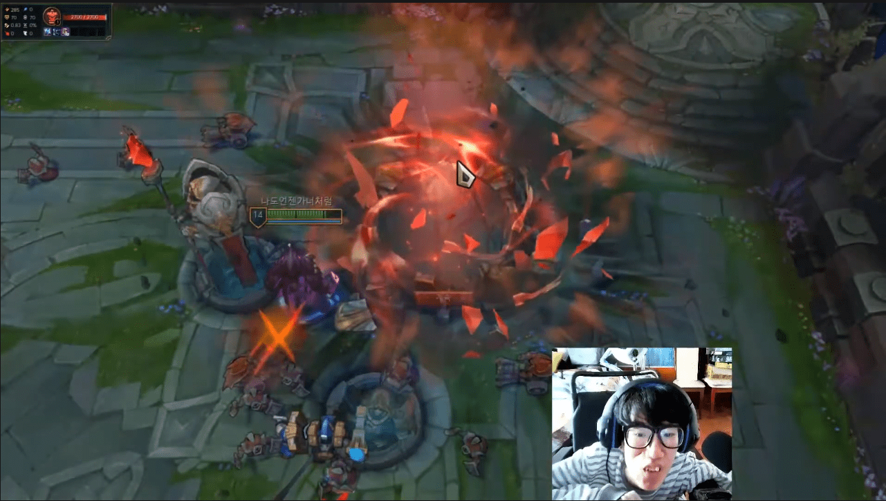 In addition to his main role as AD Carry, Kim Ae-in is also getting accustomed to the Top Lane role to climb ranks faster