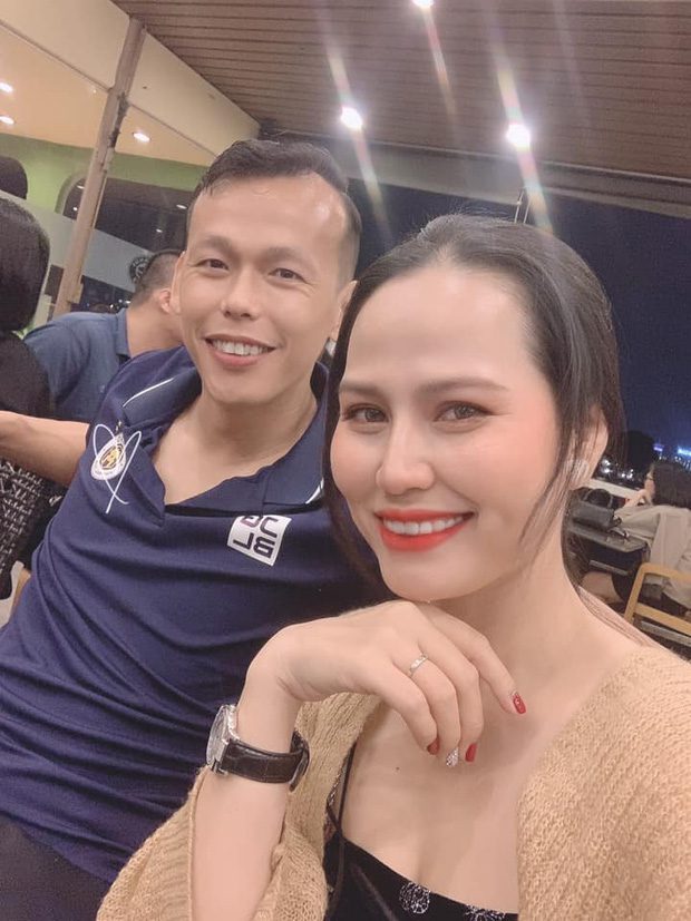 Despite having a challenging career, Tan Truong is always proud to have a happy family