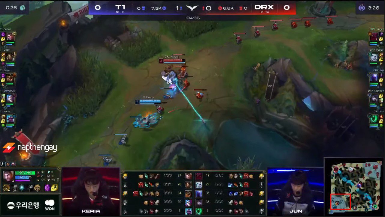 After that, Faker can walk back to the Mid Lane to continue farming without using Teleport like his opponent