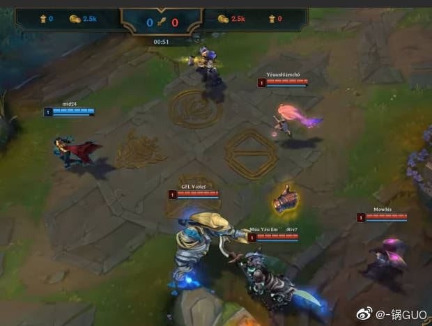"Teacher Quyền" took the whole team out to "greet" international idol Faker in a ranked game in Vietnam
