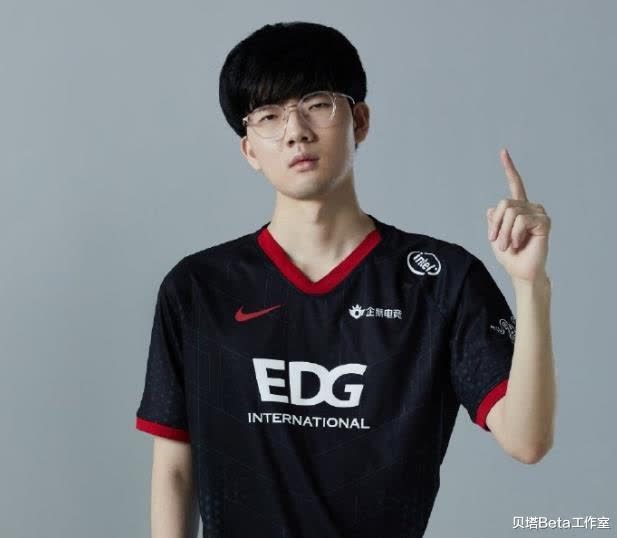 EDG's marksman Viper