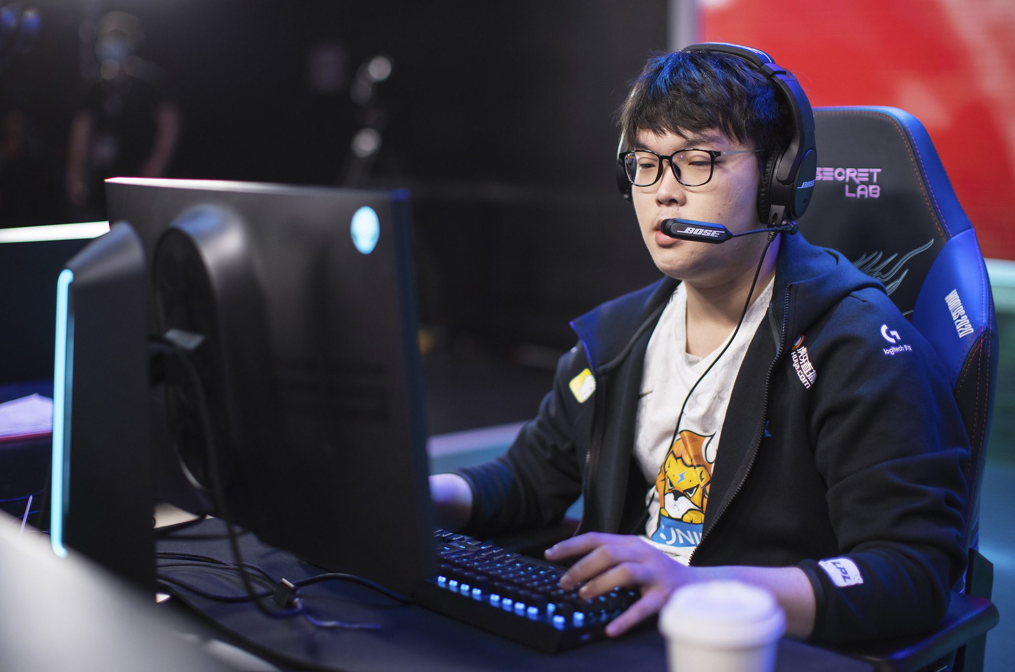 Bin is a talented player but was publicly scolded by SwordArt when he first joined SN