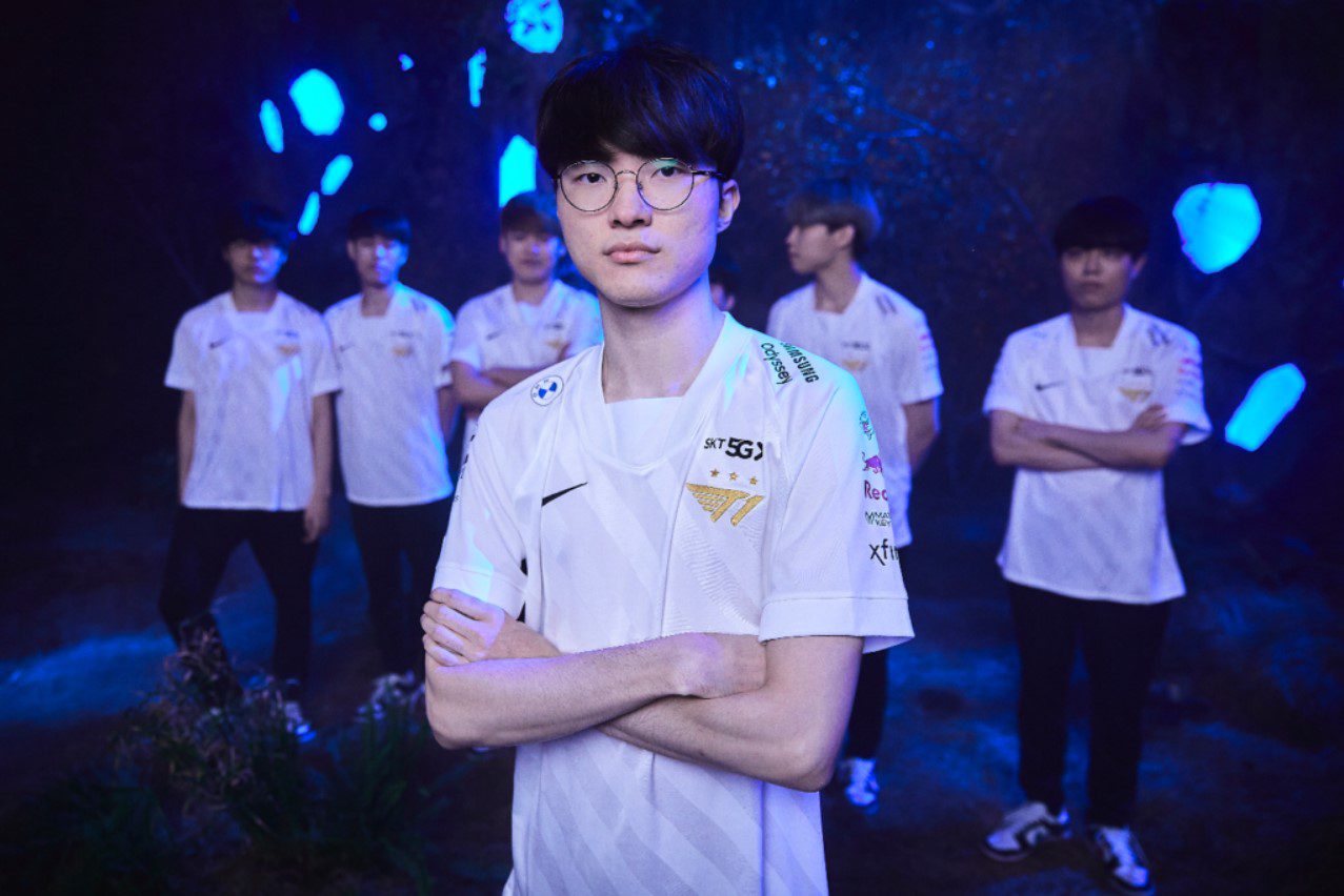 Faker led his young teammates to the semifinals of the World Championship 2021, narrowly losing to DK