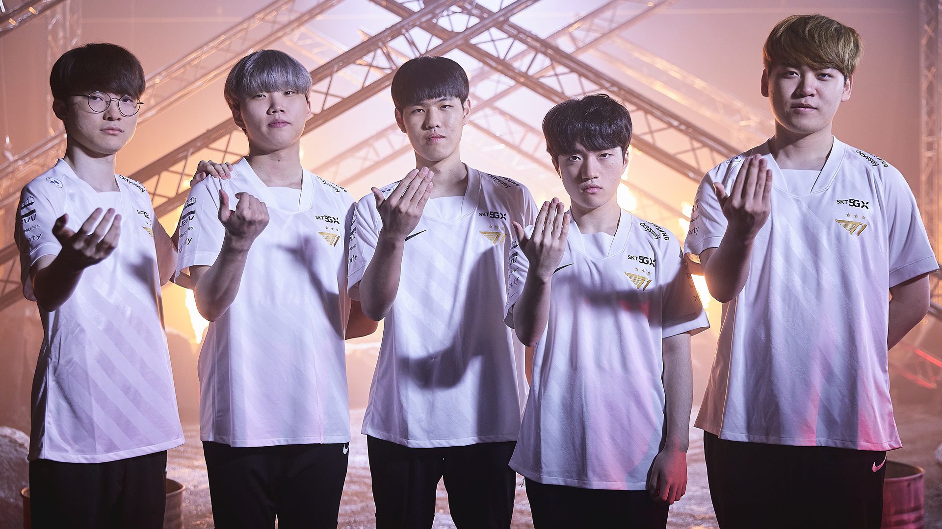 T1 then made a strong resurgence and ended the season as runners-up in the LCK Summer 2021 and reached the top 4 teams in Worlds 2021