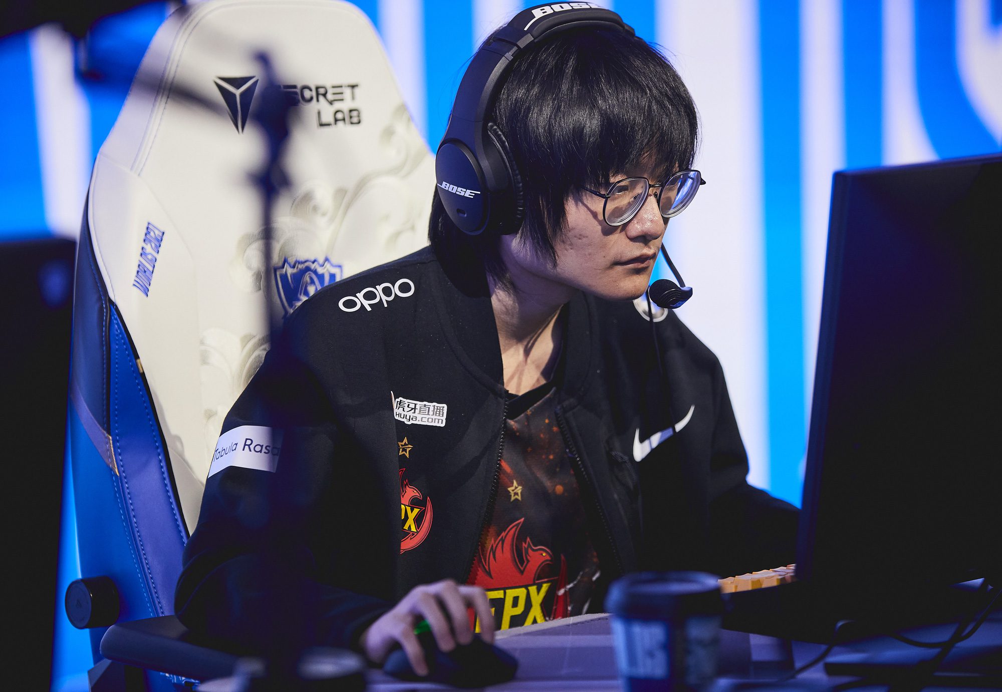 During the 2021 season, Tian was heavily criticized for his drop in performance, even while playing under the burden of injuries.